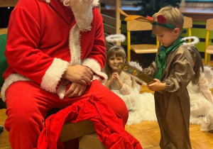 „Choinka w Aniołkowie”- spotkanie świąteczne w grupie II