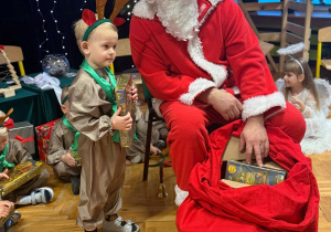 „Choinka w Aniołkowie”- spotkanie świąteczne w grupie II