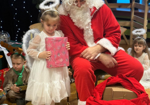 „Choinka w Aniołkowie”- spotkanie świąteczne w grupie II