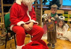 „Choinka w Aniołkowie”- spotkanie świąteczne w grupie II