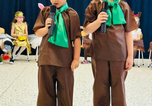 "Świąteczne zamieszanie" - uroczystość choinkowa w gr. XI