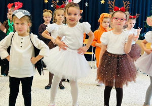 "Świąteczne zamieszanie" - uroczystość choinkowa w gr. XI