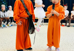 "Świąteczne zamieszanie" - uroczystość choinkowa w gr. XI