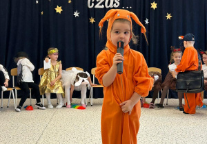 "Świąteczne zamieszanie" - uroczystość choinkowa w gr. XI