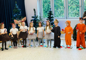 "Świąteczne zamieszanie" - uroczystość choinkowa w gr. XI