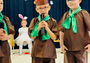 "Świąteczne zamieszanie" - uroczystość choinkowa w gr. XI