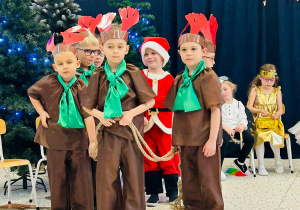"Świąteczne zamieszanie" - uroczystość choinkowa w gr. XI