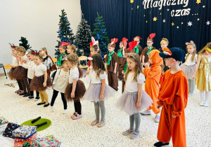 "Świąteczne zamieszanie" - uroczystość choinkowa w gr. XI