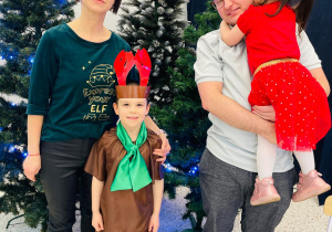 "Świąteczne zamieszanie" - uroczystość choinkowa w gr. XI