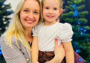 "Świąteczne zamieszanie" - uroczystość choinkowa w gr. XI