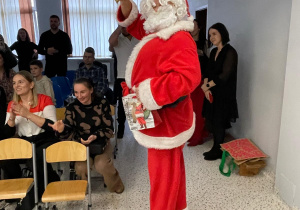 "Świąteczne zamieszanie" - uroczystość choinkowa w gr. XI