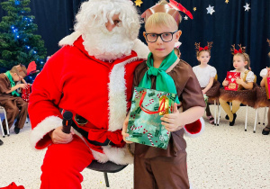 "Świąteczne zamieszanie" - uroczystość choinkowa w gr. XI