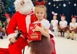 "Świąteczne zamieszanie" - uroczystość choinkowa w gr. XI