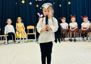 "Świąteczne zamieszanie" - uroczystość choinkowa w gr. XI