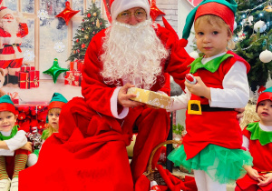 „Choinka Krasnoludków..." - Uroczystość Choinkowa w grupie IX