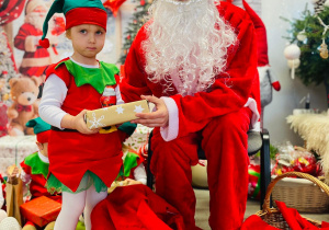 „Choinka Krasnoludków..." - Uroczystość Choinkowa w grupie IX