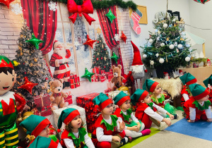 „Choinka Krasnoludków..." - Uroczystość Choinkowa w grupie IX