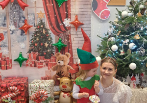 „Choinka Krasnoludków..." - Uroczystość Choinkowa w grupie IX