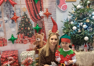 „Choinka Krasnoludków..." - Uroczystość Choinkowa w grupie IX
