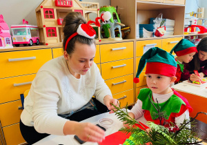 „Choinka Krasnoludków..." - Uroczystość Choinkowa w grupie IX