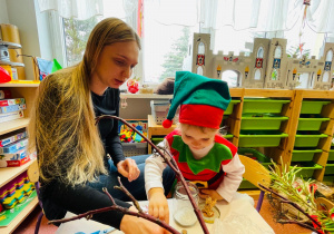 „Choinka Krasnoludków..." - Uroczystość Choinkowa w grupie IX