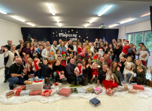 „Gwiazdkowy prezent” – uroczystość bożonarodzeniowa w gr. XII