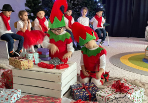 „Gwiazdkowy prezent” – uroczystość bożonarodzeniowa w gr. XII