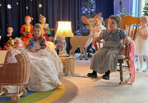 „Gwiazdkowy prezent” – uroczystość bożonarodzeniowa w gr. XII