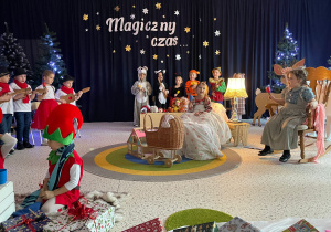 „Gwiazdkowy prezent” – uroczystość bożonarodzeniowa w gr. XII