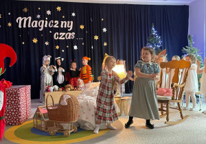 „Gwiazdkowy prezent” – uroczystość bożonarodzeniowa w gr. XII
