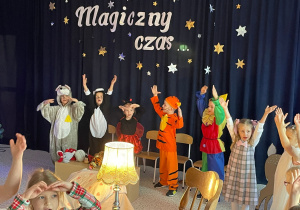 „Gwiazdkowy prezent” – uroczystość bożonarodzeniowa w gr. XII