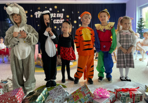 „Gwiazdkowy prezent” – uroczystość bożonarodzeniowa w gr. XII