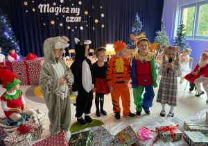 „Gwiazdkowy prezent” – uroczystość bożonarodzeniowa w gr. XII