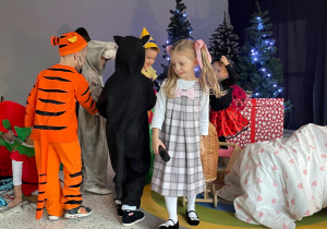„Gwiazdkowy prezent” – uroczystość bożonarodzeniowa w gr. XII