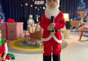 „Gwiazdkowy prezent” – uroczystość bożonarodzeniowa w gr. XII