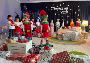 „Gwiazdkowy prezent” – uroczystość bożonarodzeniowa w gr. XII