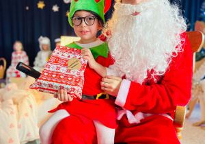 „Gwiazdkowy prezent” – uroczystość bożonarodzeniowa w gr. XII