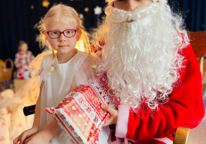 „Gwiazdkowy prezent” – uroczystość bożonarodzeniowa w gr. XII