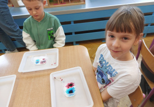 ,,Zimowe eksperymenty” - Innowacyjne Warsztaty Edukacyjne z KidsLab Konin w grupie V