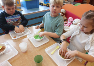 ,,Zimowe eksperymenty” - Innowacyjne Warsztaty Edukacyjne z KidsLab Konin w grupie V