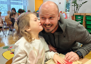 "Serduszko dla Babć i Dziadków"- warsztaty z rodzicami w grupie II