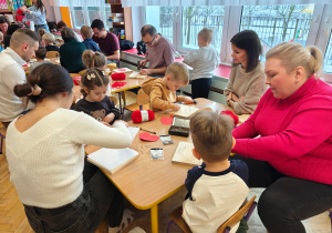 "Serduszko dla Babć i Dziadków"- warsztaty z rodzicami w grupie II