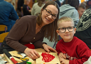 "Serduszko dla Babć i Dziadków"- warsztaty z rodzicami w grupie II