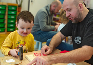 "Serduszko dla Babć i Dziadków"- warsztaty z rodzicami w grupie II