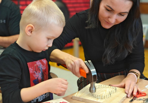 "Serduszko dla Babć i Dziadków"- warsztaty z rodzicami w grupie II