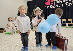 „Dla Dziadka i Babci prześlę dziś buziaczki, słodkie czekoladki…” - grupa X