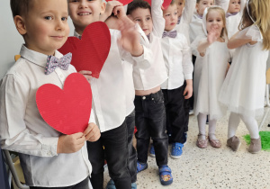 „Dla Dziadka i Babci prześlę dziś buziaczki, słodkie czekoladki…” - grupa X