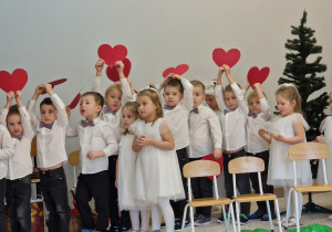 „Dla Dziadka i Babci prześlę dziś buziaczki, słodkie czekoladki…” - grupa X