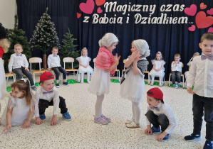 „Dla Dziadka i Babci prześlę dziś buziaczki, słodkie czekoladki…” - grupa X