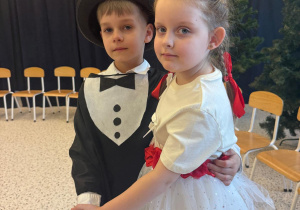 „Wzruszające Spotkanie Pokoleń: Dzień Babci i Dziadka w Grupie IV”